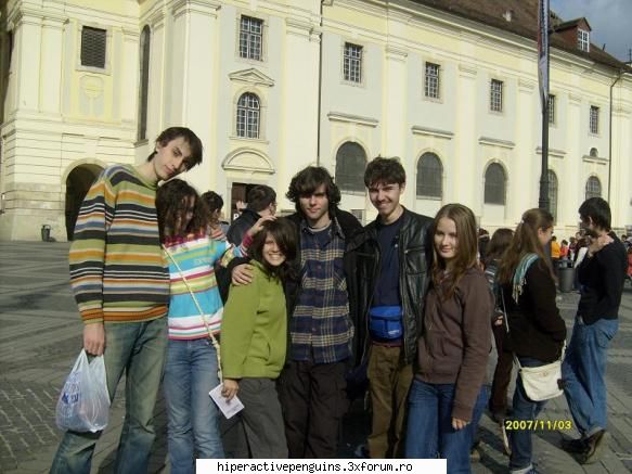 Barfe :> - da stai sa vezi poza unde eram toate 3 - News Flash