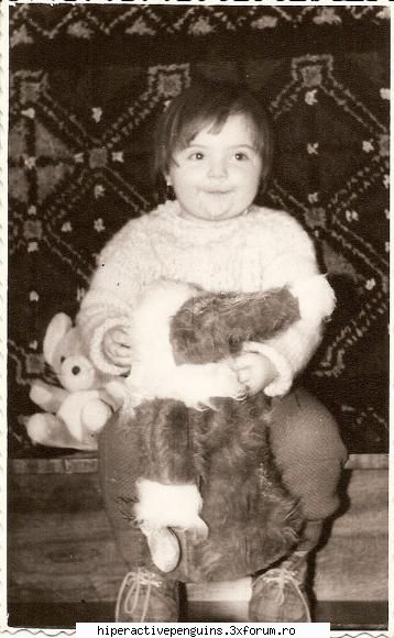 Poze cand eram mici - si acum ultima poza....sunt dolofana de cand ma - Photoooosss