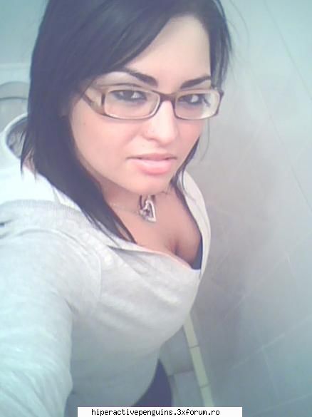 Tipe de pe Simpatie.Ro - Uite fata!!!!! Mi-am luat WC nou!!! - Photoooosss