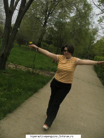 ioana - eu:-?...uhm...sunt o fata de 17 ani si cateva - Useri.Semnati la intrare.